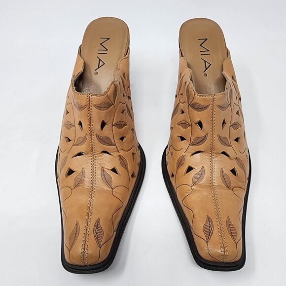 MIA Mules Women 7M Vicki Tan Western Tooled Leather Leaf Pattern Stacked Heel - Picture 3 of 8